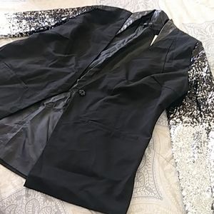 Black blaZer with sequins sleeves